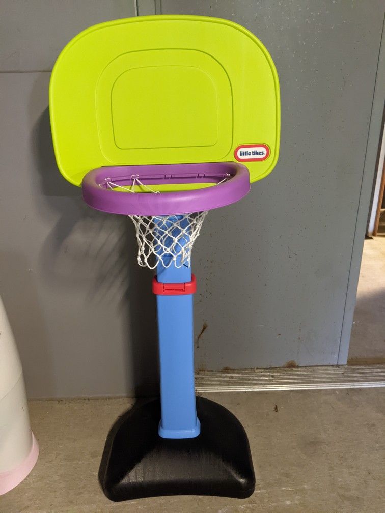 Little Tikes Basketball Hoop for Sale in Issaquah, WA OfferUp