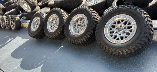 WHEELS KMC GRS 17x9 TOYOTA CHEVY 6x5.5