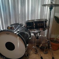 Cymbals Drumset Instruments Percussion Music Entertainment Drumset 