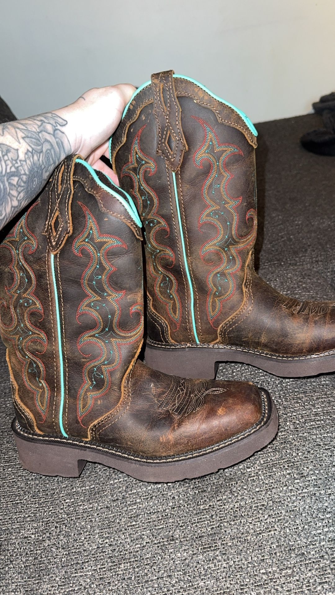 Justin’s Cowgirl Boots 