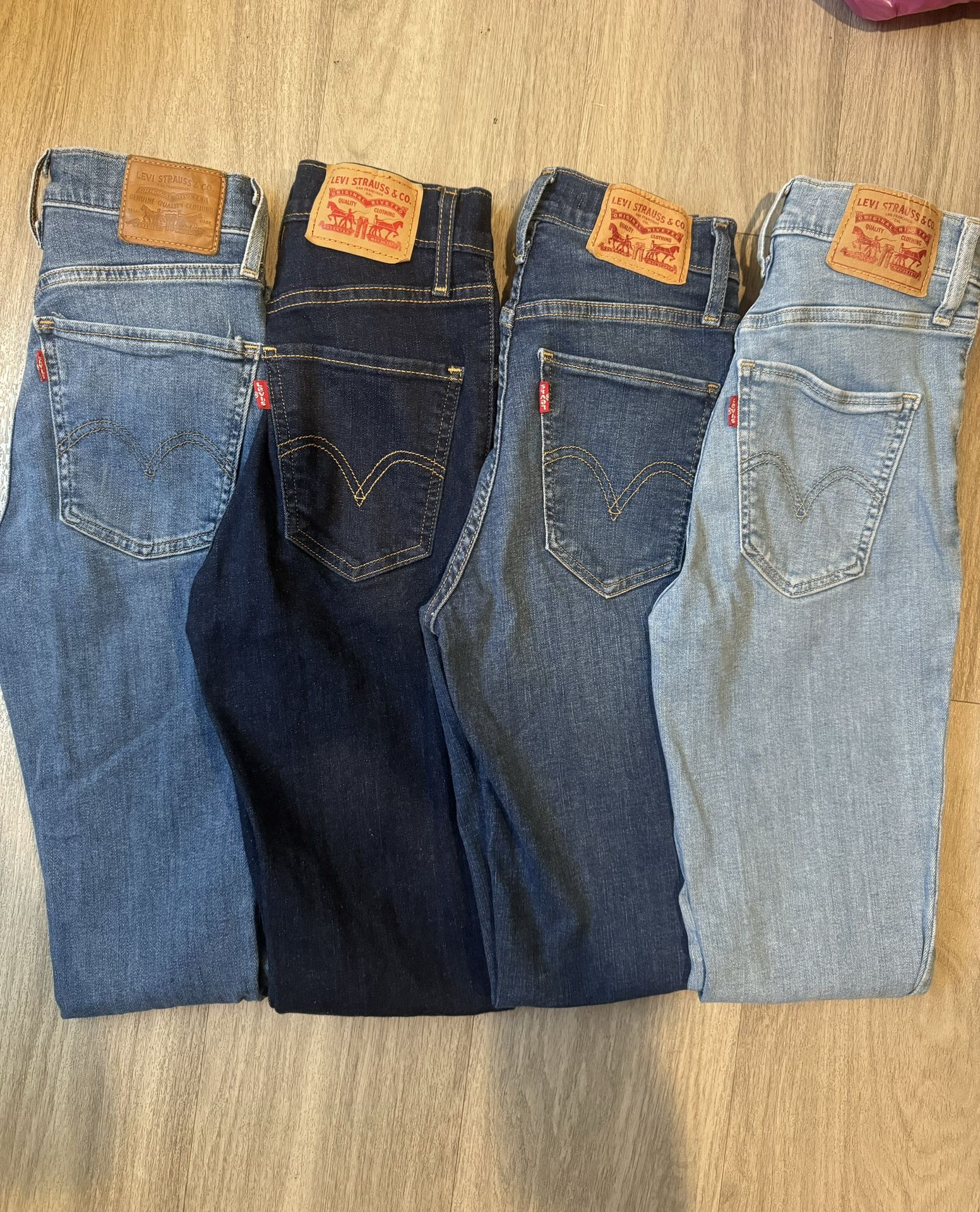 Levi’s 24