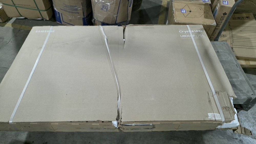 Samsung Crystal UHD U8000F 75inch TV For Parts Only