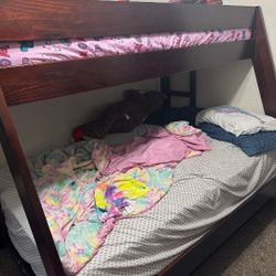Twin/Full Bunk bed With Full Mattress 