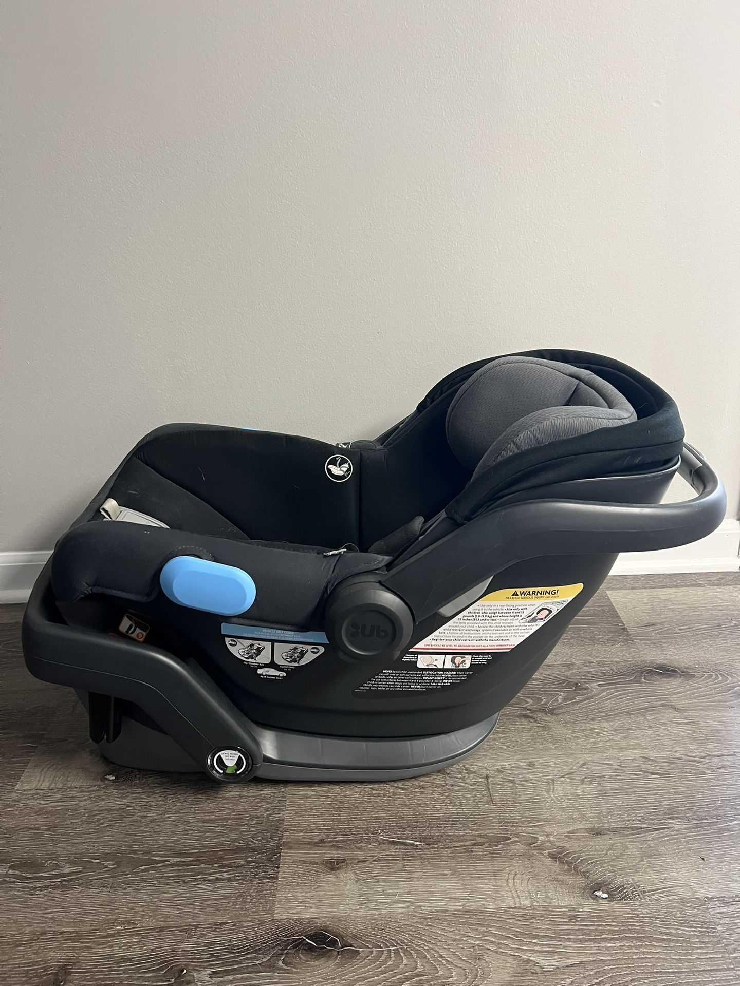 UPPAbaby Mesa V2 Infant Car Seat and Base