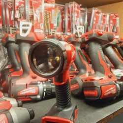 Milwaukee M18 CORDLESS Flash Light 