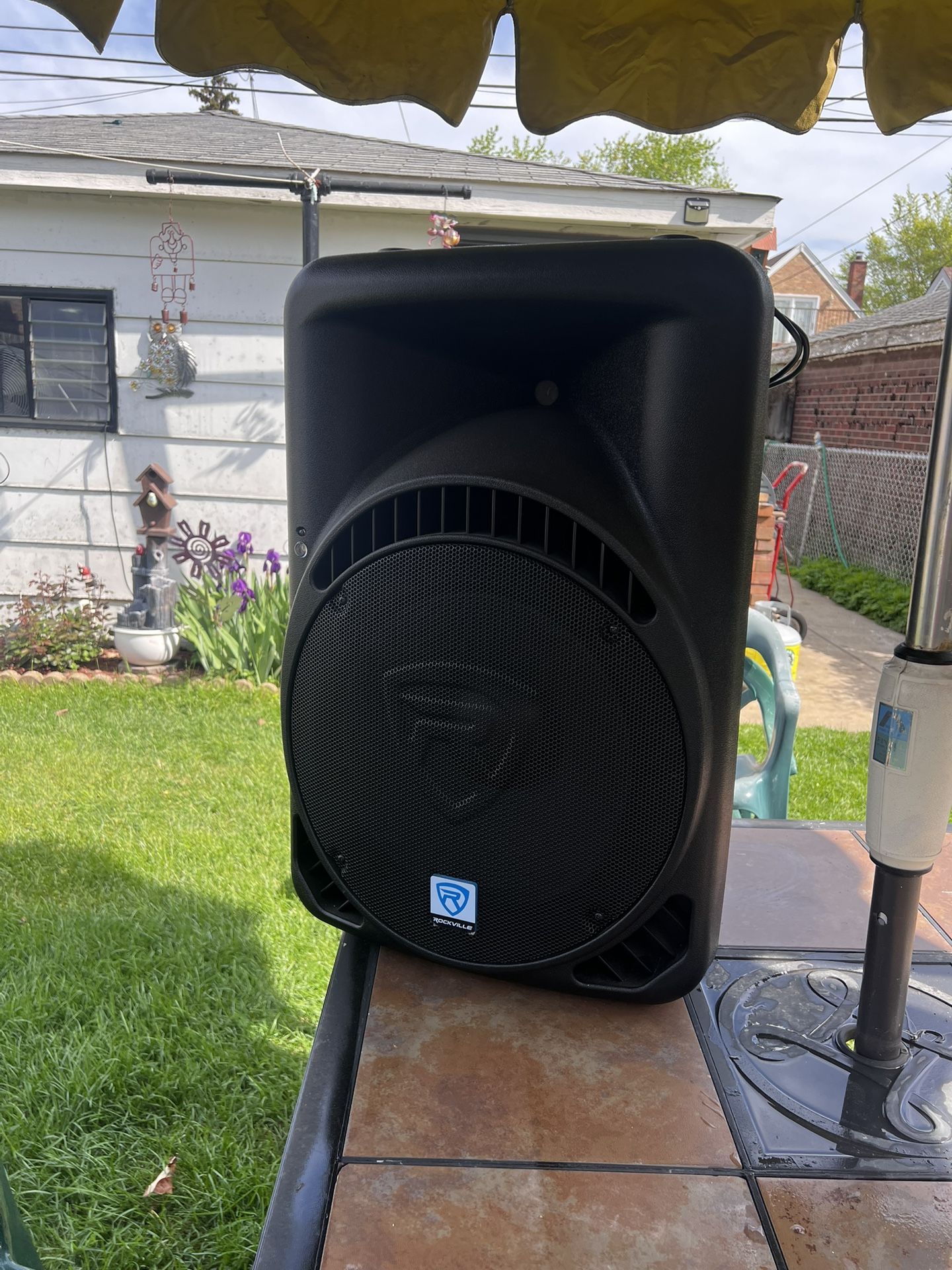 Rockville 15 Inch Powered Speaker