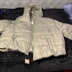 Nike Puffer Jacket 