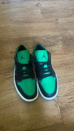Air Jordan 1 black lucky green