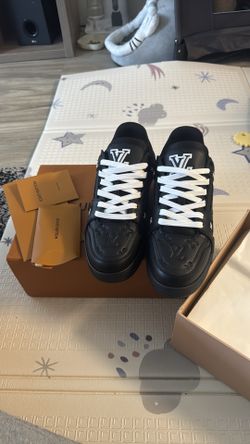 Lv shoes size 8/42