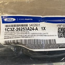 OEM Genuine Ford 1c3z-26253a24-a Door Weatherstrip