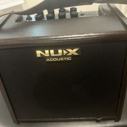 NUX AC25 Acoustic Guitar Amp Amplifier Rechargeable MINT