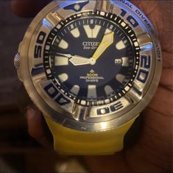 Citizen Watch Yellow Band 