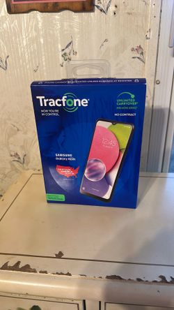 Brand New Tracfone With Free Case 