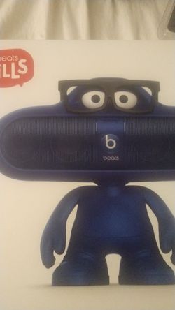 Beats Pill with Music Stand