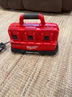 Milwaukee M18 M12 6-Port Rapid Charge Station 48-59-1807