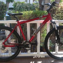 Mountain Bicycle (Hydraulic Disk Brakes)