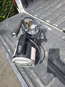 Vacuum pum 3cfm .