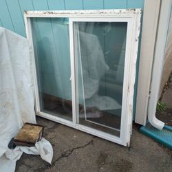 Vinyl Window 4x4 Good Condition