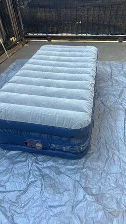 Inflatable bed