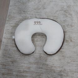 Boppy / Nursing Pillow