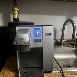 Keurig - K155 OfficePRO Premier Brewing System - Silver
