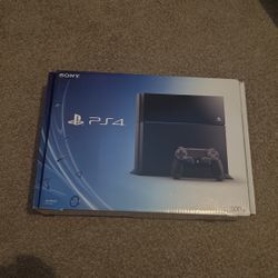 PS4 & 2PS Remotes & Games