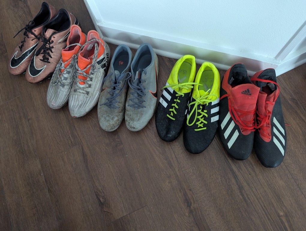 High Quality Nike/Adidas Soccer Shoes 