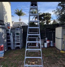 Werner 10ft Step Ladder Aluminum 300 Lbs. Type 1A. 