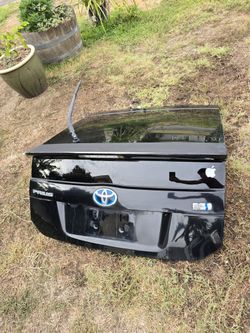 2010 - 2015 Toyota Prius black trunk lid/hatch