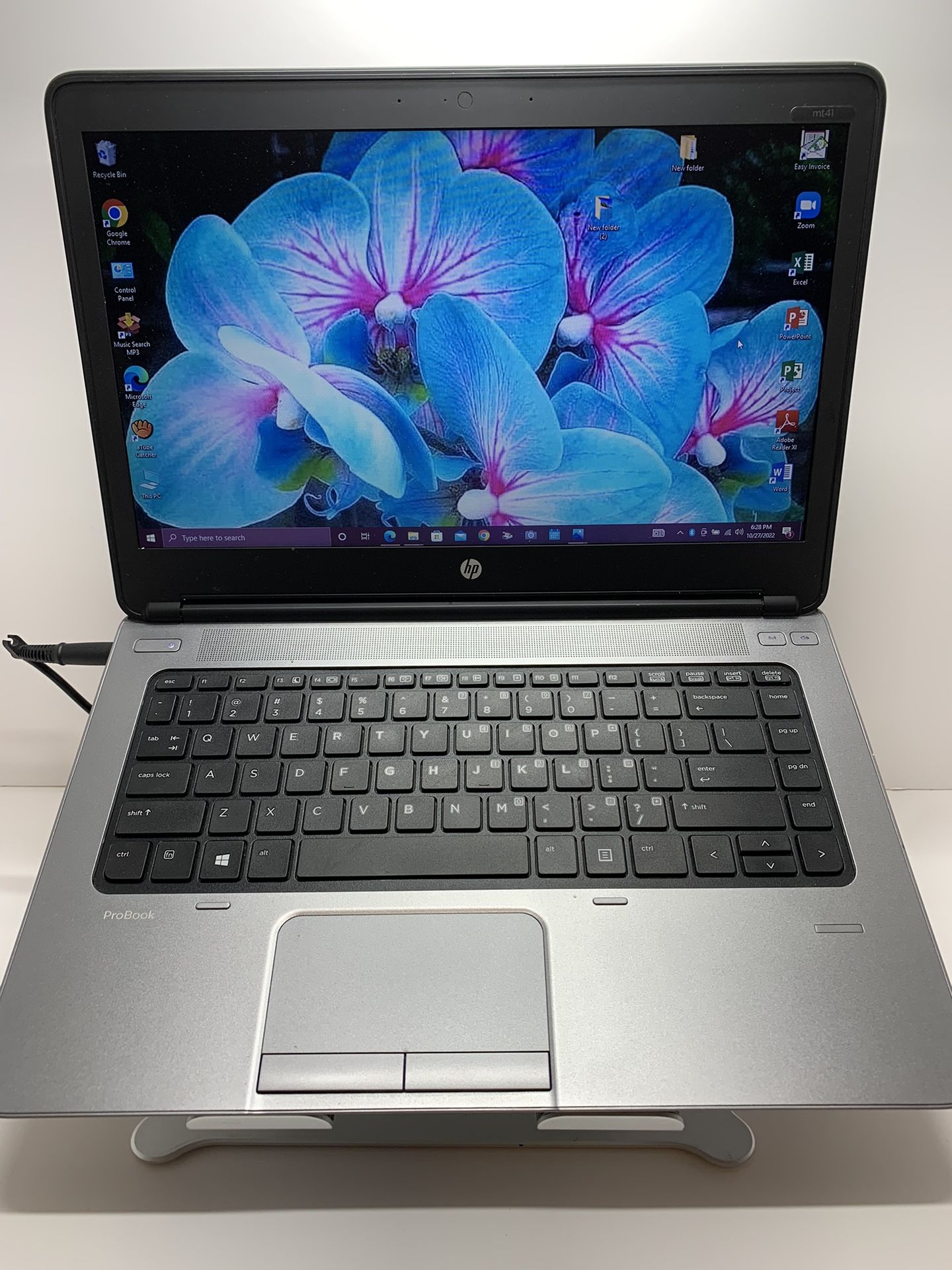 HP NOTEBOOK …MT- 41….128 GB .SSD ( Capacity ) ..4.0 RAM . READY FOR CLASSES ON LINE OR WORK FROM HOME