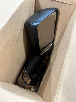 Freightliner cascadia mirror