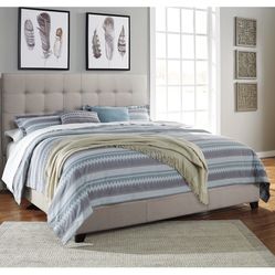 Queen Bedroom Set + Tempur-Pedic Mattress