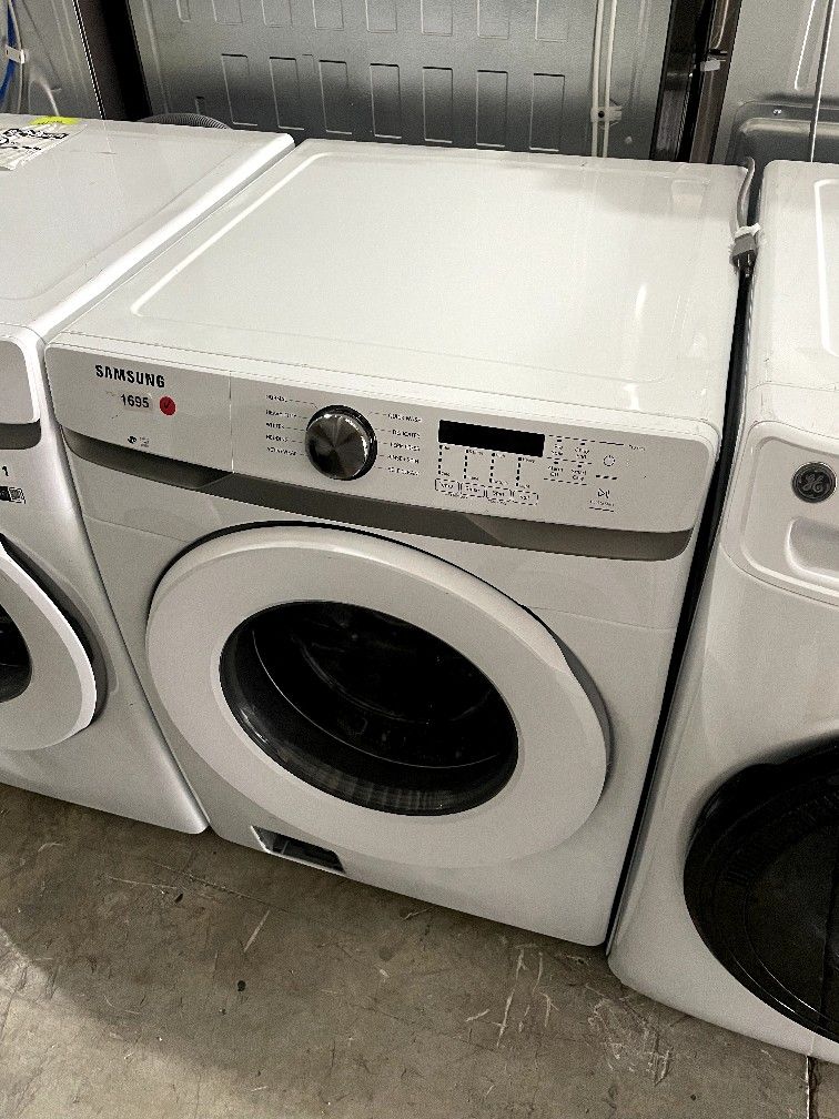 SAMSUNG 27” FRONT LOAD STACKABLE WASHER WHITE $450