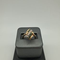 10KT YELLOW GOLD LADIES DIAMOND RING WITH GREEN STONE