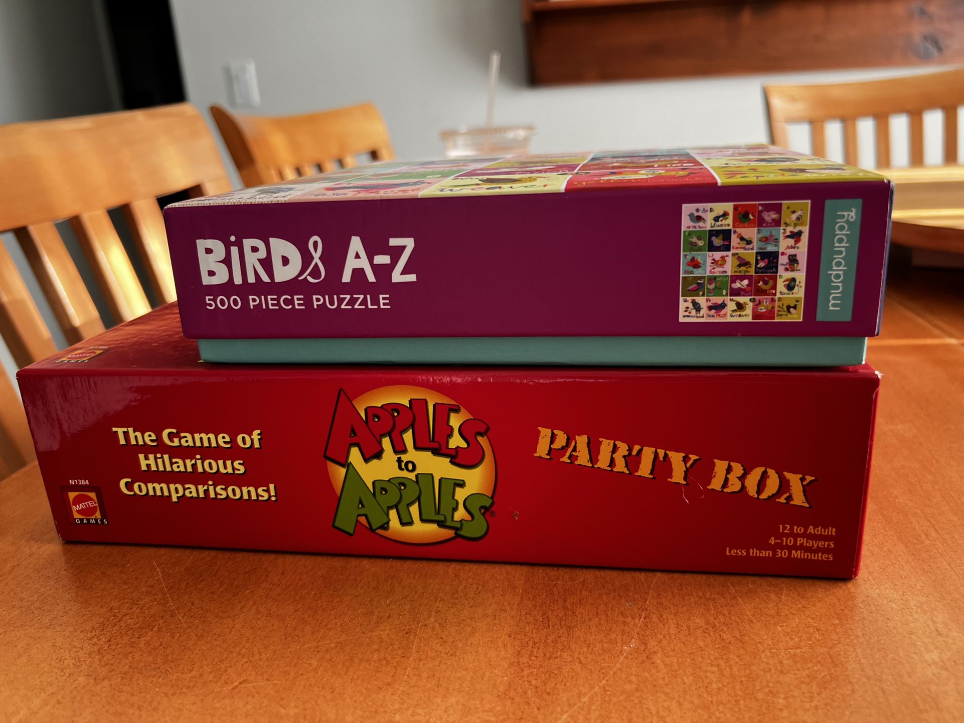 Apple to apples PARTY BOX + 500-piece bird Puzzle Sealed