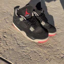 Jordan 4'S Black An Red