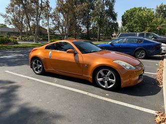 Z350 Nissan vibrant orange , 3.5  6 cillinders