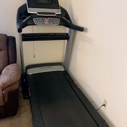ProForm Pro 2000 Treadmill – Needs Deck Replacement