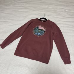Size M  Women's jacket The North Face. The North Face *Never Stop Exploring* Crewneck Sweatshirt