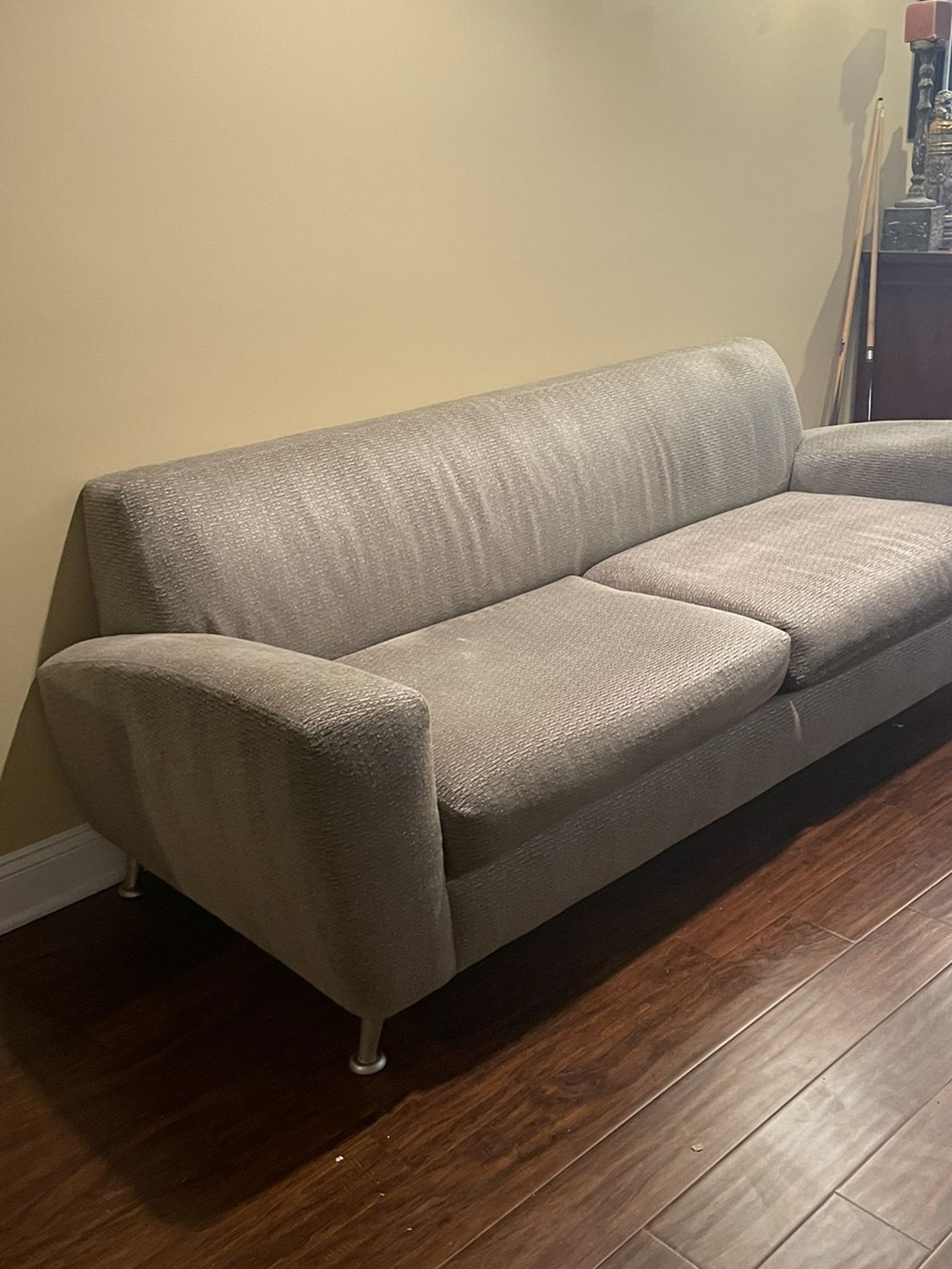 Modern Sofa/ Couch