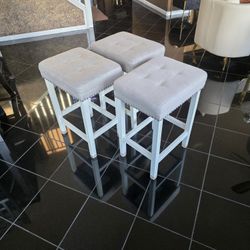 Kitchen bar chairs