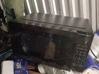 Hamilton Beach Black Countertop Microwave