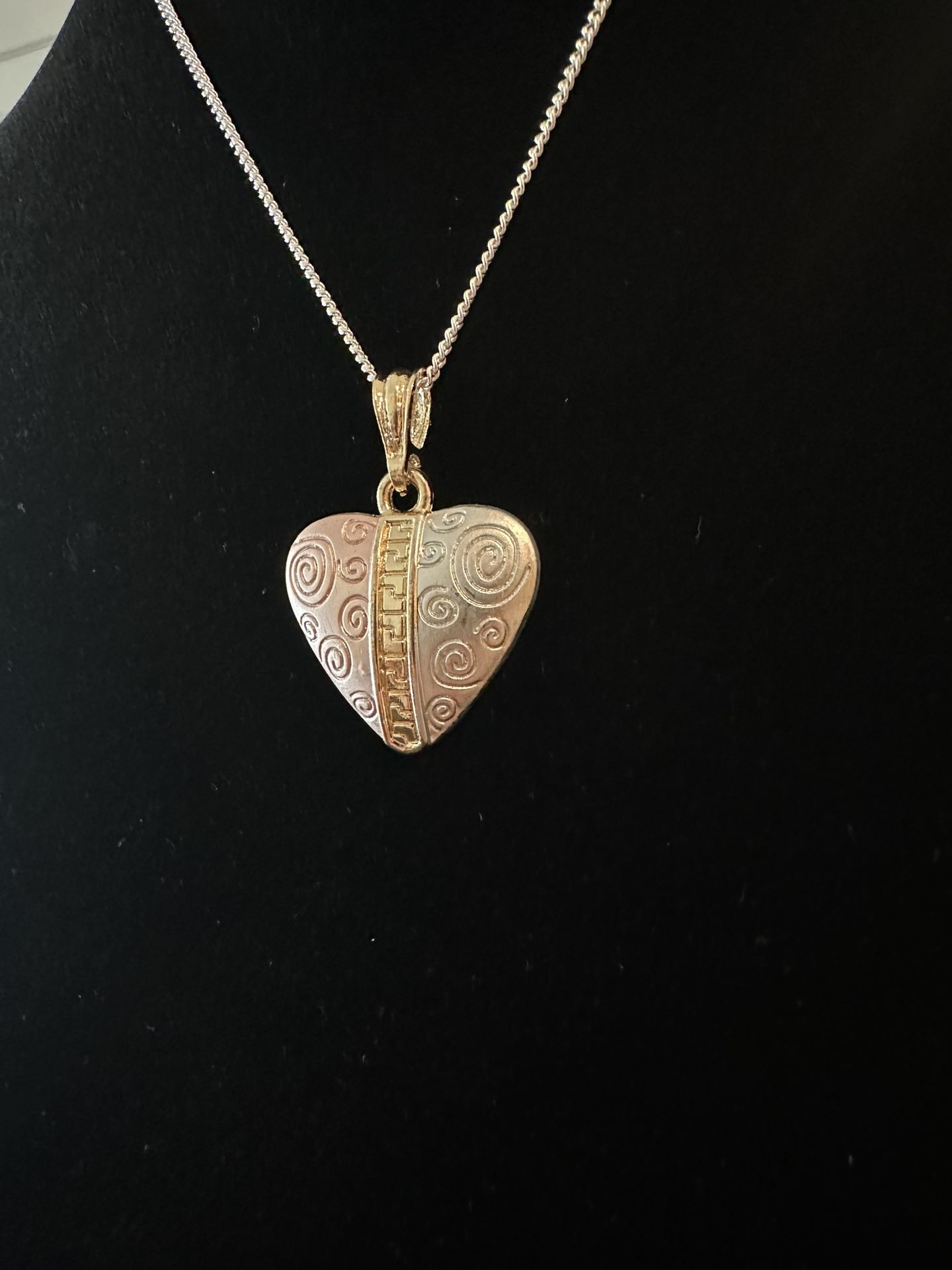 💖 14K Gold Over 925 Tri-Color Heart Pendant + 20” Chain – $80