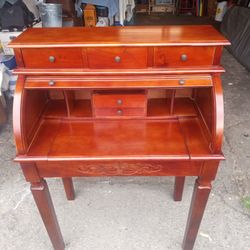 Roll Top Desk Excellent Condition Seen In Pictures