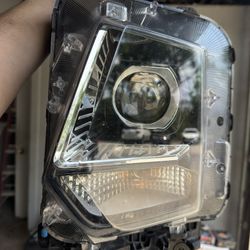 Santa Cruz front Headlights
