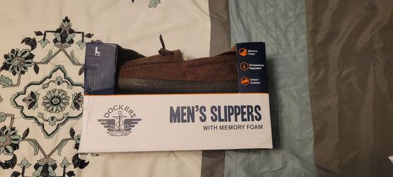 Men slippers and warm