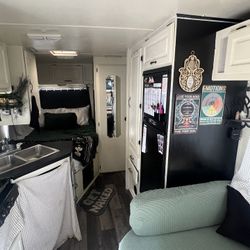 2004 Ford Four Winds Motorhome (23 Ft)