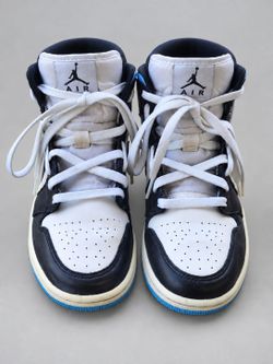 Women’s Air Jordan 1 Mid University Blue Size 9 + Original Box