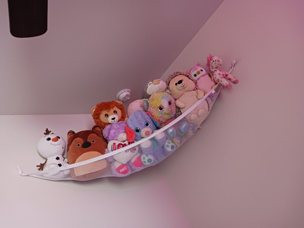 Hanging Net With Plushes