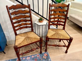 English Country Ladder Back Solid Wood Dining Chairs with Handwoven Rush Seats – Pair 📍Chandler